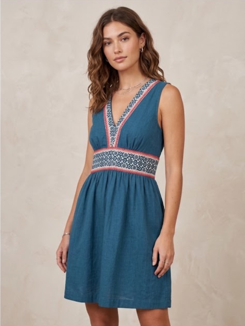 Lauren Moffett Anthropolgie Denim Blue Red Embroidered Dress Women’s Sz 2